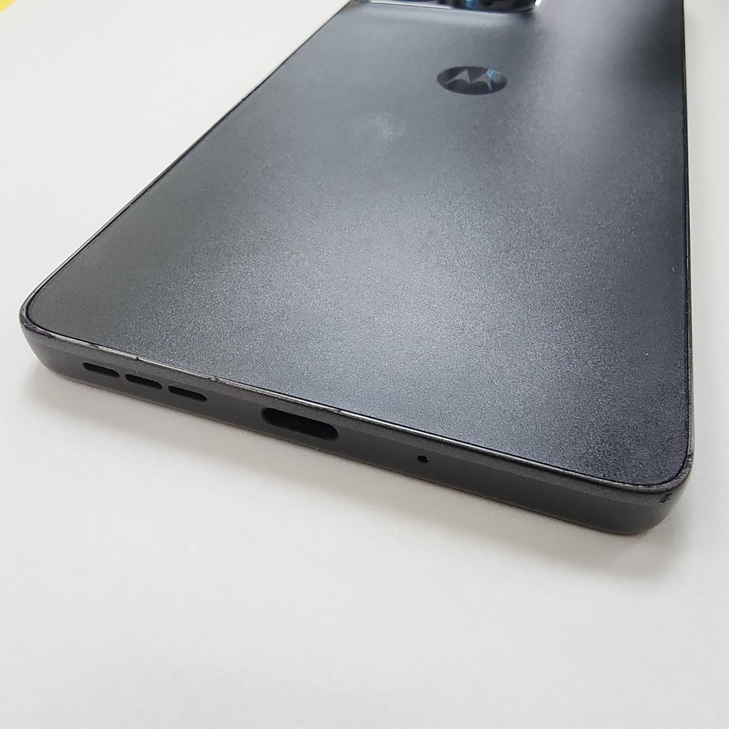 CELULAR MOTOROLA MOTO G75 5G XT2437-4 (2024) 256 GB 8 GB RAM (SEMINUEVO)