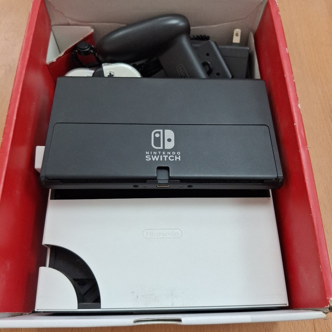 CONSOLA DE VIDEOJUEGO NINTENDO SWITCH OLED 64 GB (SEMINUEVO)