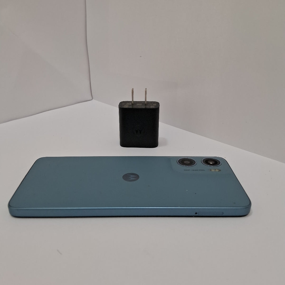 CELULAR MOTOROLA MOTO G05 XT2523-2 (2025) 64 GB 4 GB RAM (SEMINUEVO)