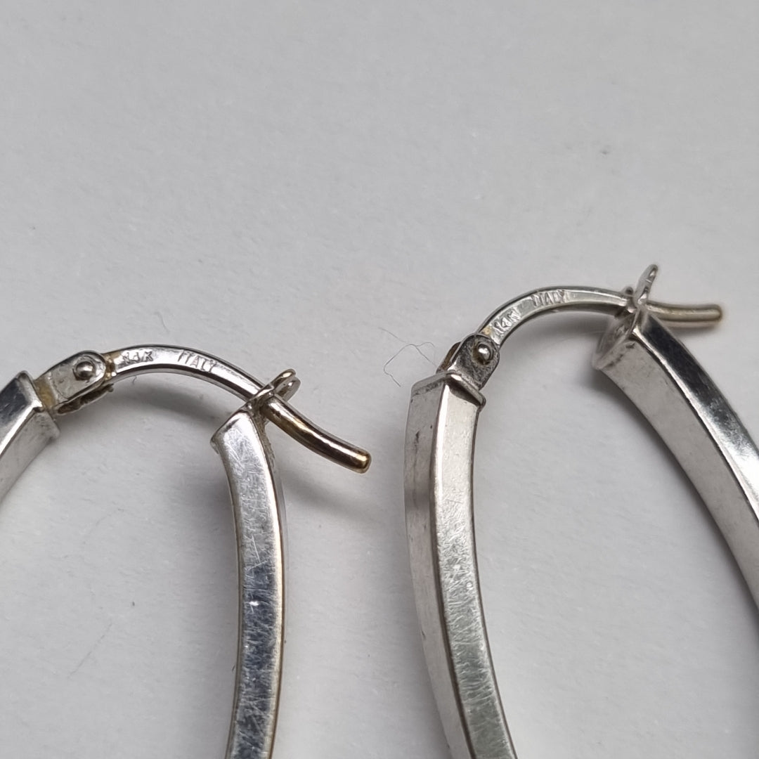ARRACADAS PAR ORO BLANCO 14 K 1.9 GRMS (SEMINUEVO)
