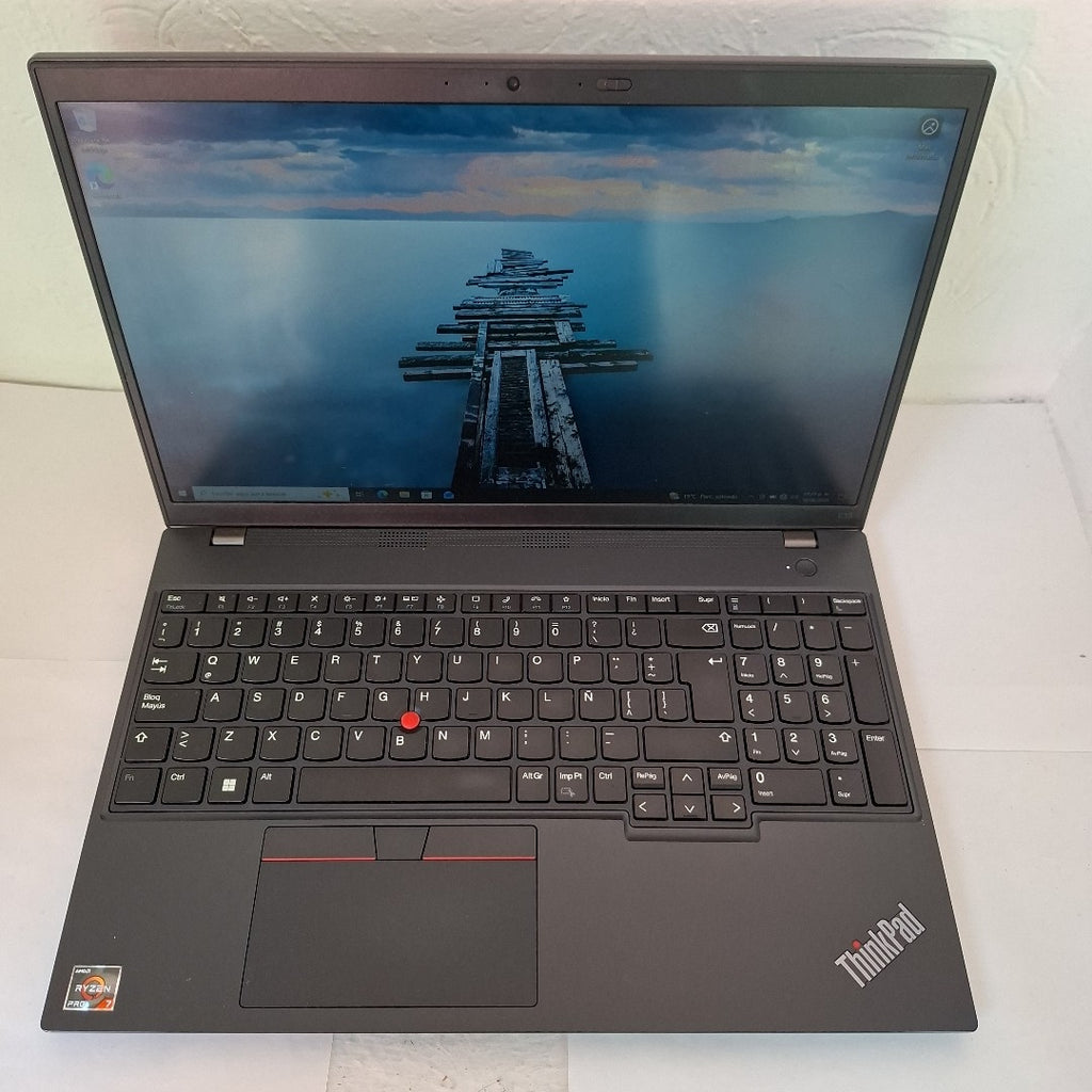 LAPTOP LENOVO THINKPAD L15 GEN 4 (2024) 512 GB SSD 32 GB RAM (SEMINUEVO)
