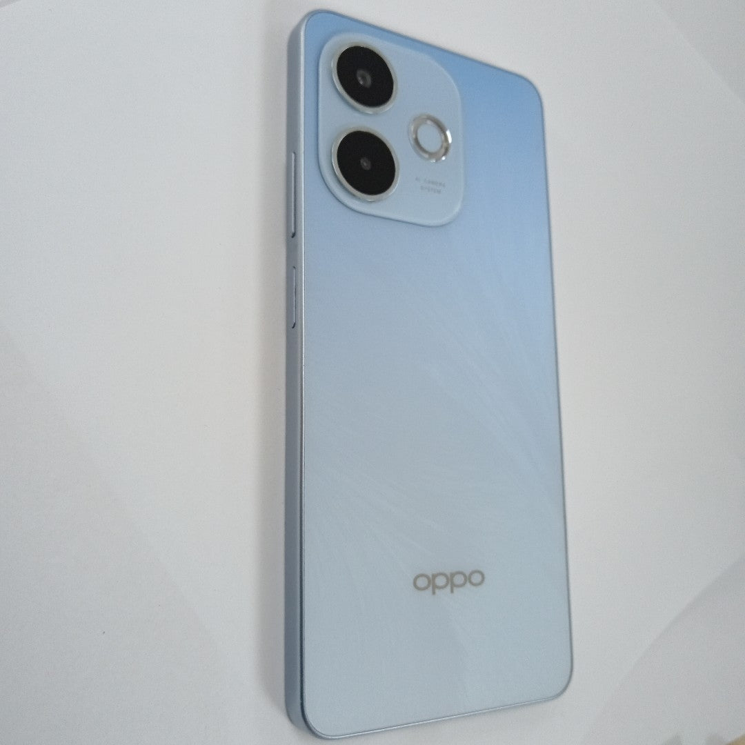 CELULAR OPPO A5 PRO CPH2711 (2025) 256 GB 8 GB RAM (SEMINUEVO)