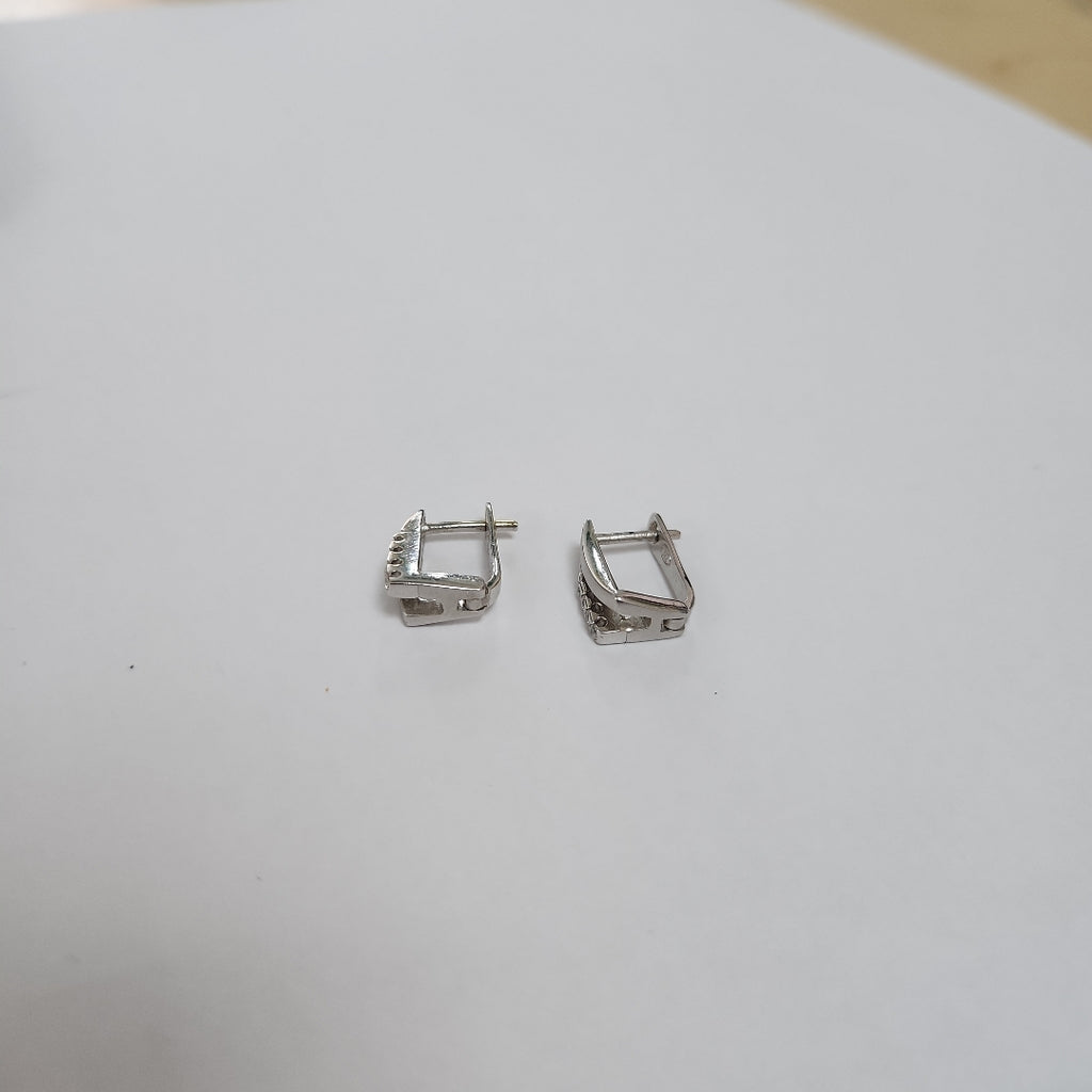 ARETES PAR ORO BLANCO 18 K 4,80 GRMS (SEMINUEVO)
