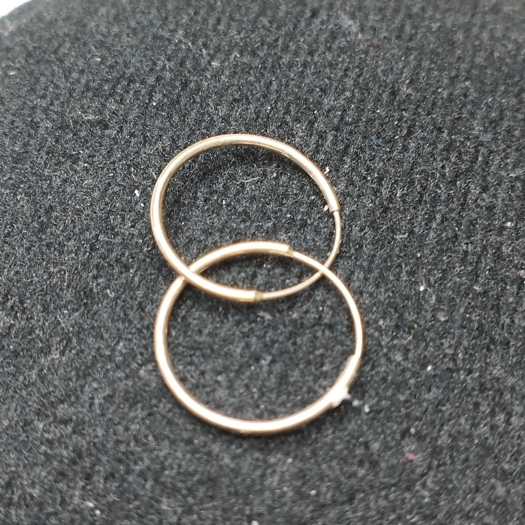 ARRACADAS PAR ORO 10 K 0,30 GRMS (SEMINUEVO)
