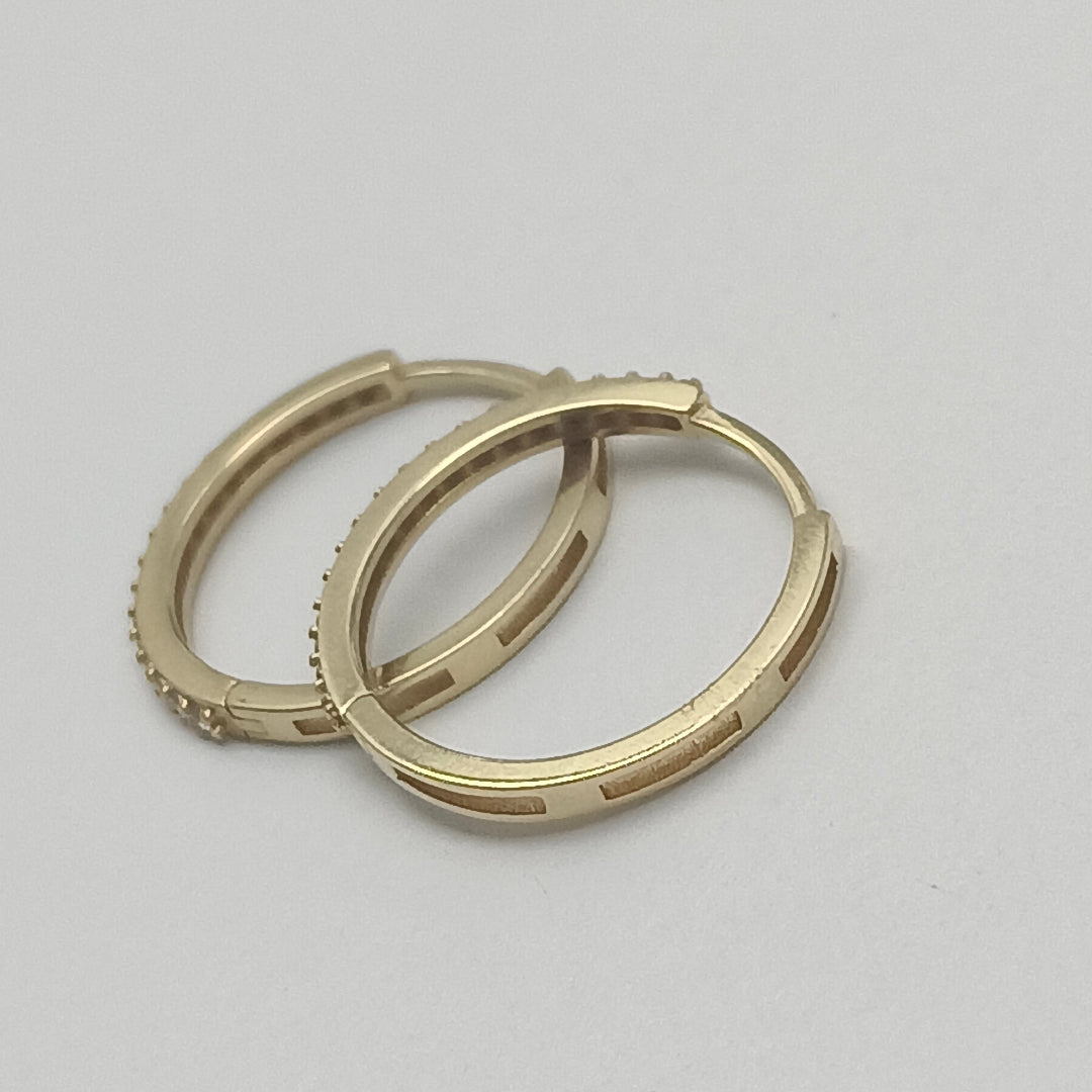 HUGGIES ORO 14K 1.5 (NUEVO)