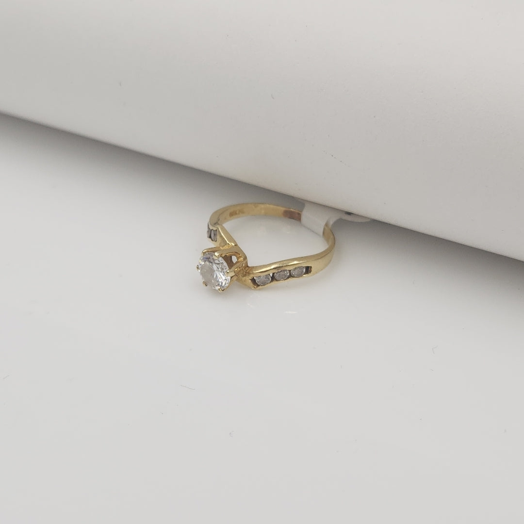 SOLITARIO ORO 14 K 2,60 GRMS (SEMINUEVO)