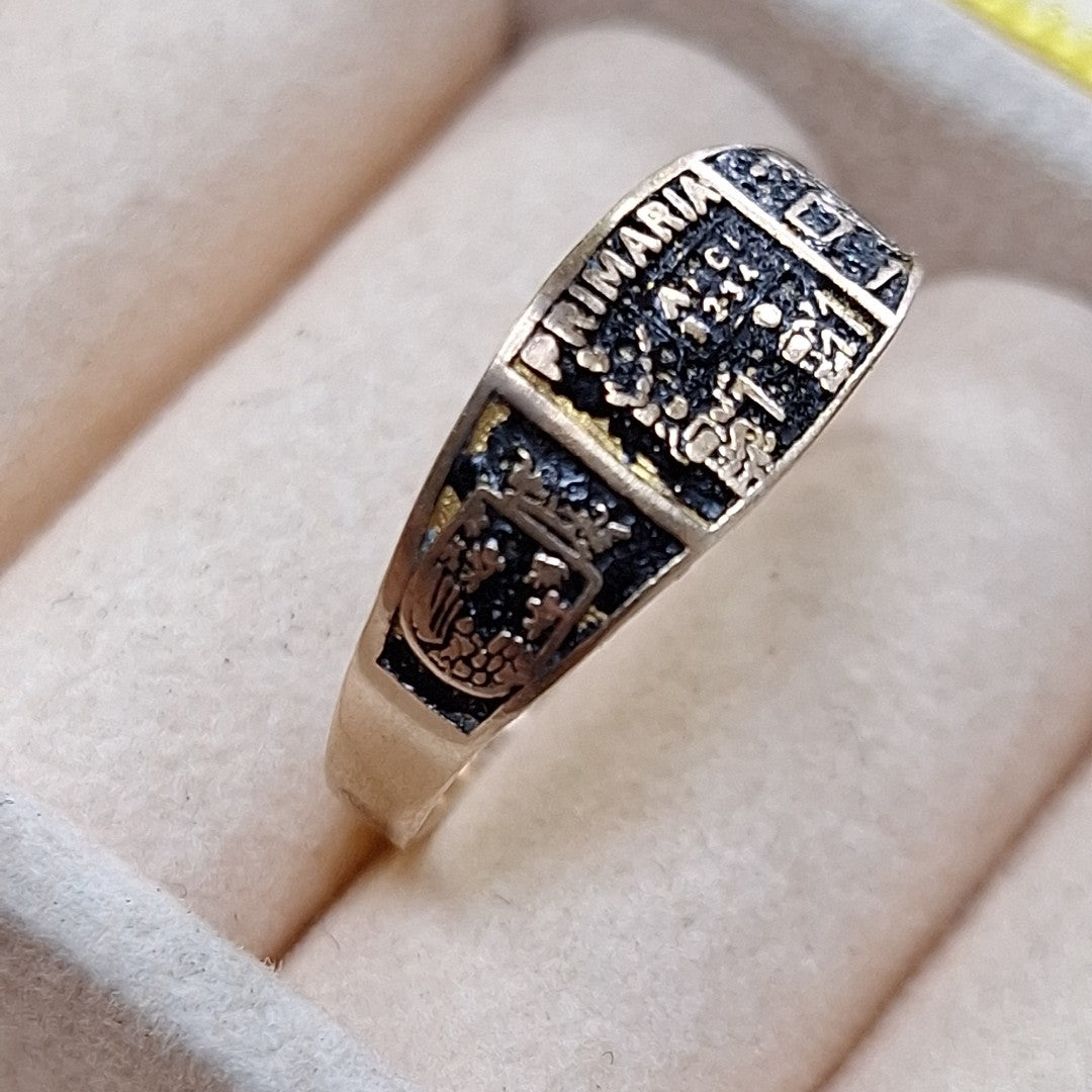 ANILLO DE GRADUACIÓN ORO 8 K 1.2 GRMS (SEMINUEVO)