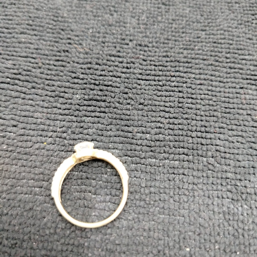 SOLITARIO ORO 10 K 2.7 GRMS (SEMINUEVO)