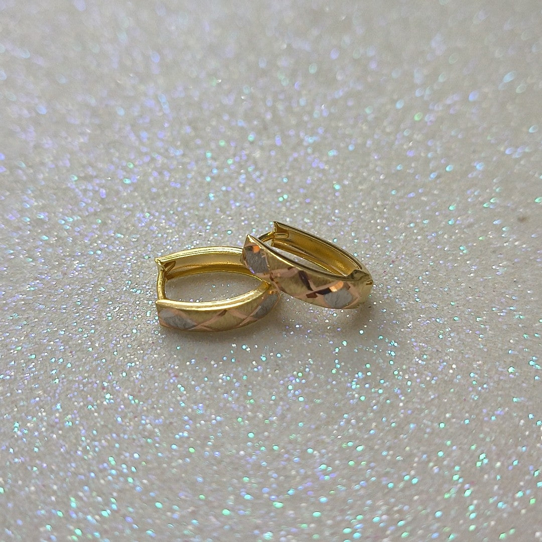 HUGGIES ORO 14K 1.1 (NUEVO)