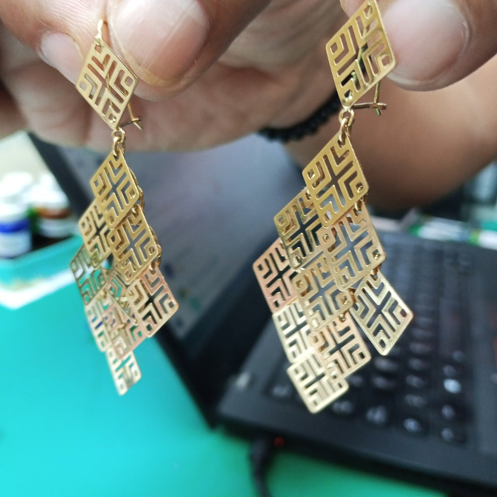 ARETES PAR ORO 14 K 5.6 GRMS (SEMINUEVO)