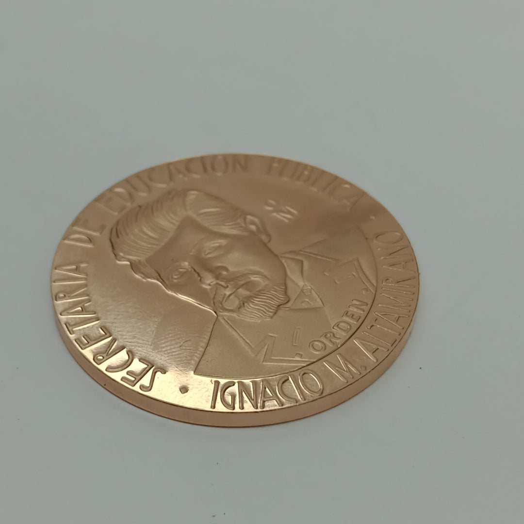 MEDALLA CONMEMORATIVA ORO 21 K 42.1 GRMS (SEMINUEVO)