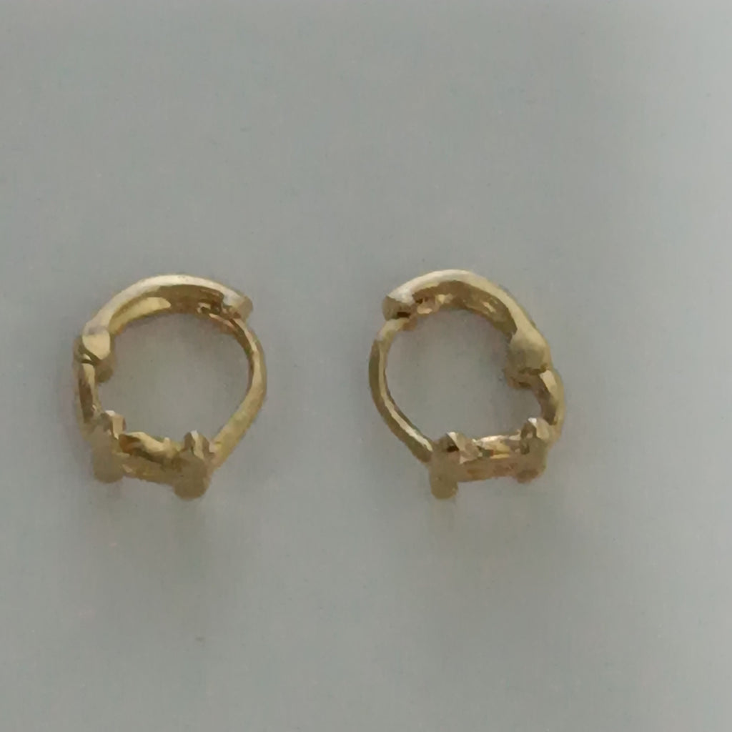 ARETES PAR ORO 14 K 0.7 GRMS (SEMINUEVO)