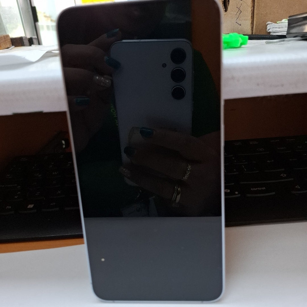 CELULAR SAMSUNG GALAXY S25+ SM-S936B (2025) 256 GB 12 GB RAM (SEMINUEVO)