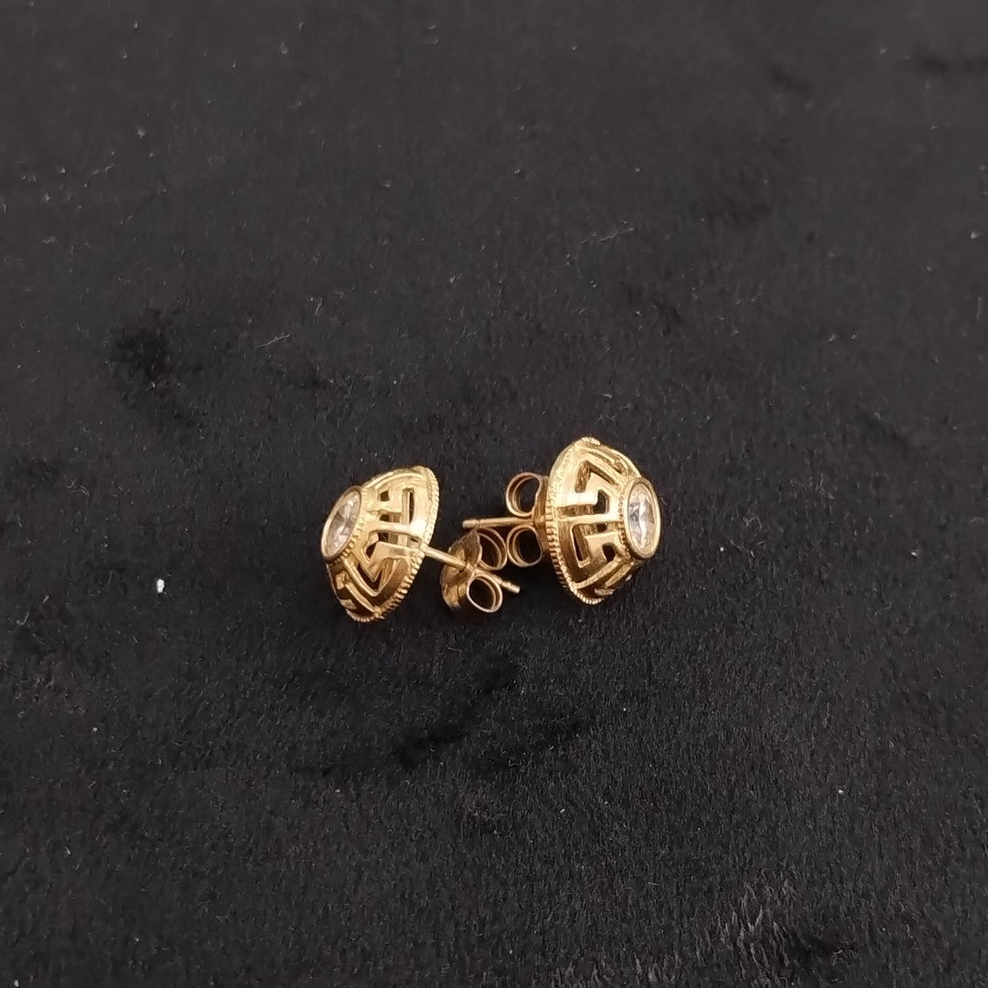 ARETES PAR ORO 8 K 1.8 GRMS (SEMINUEVO)