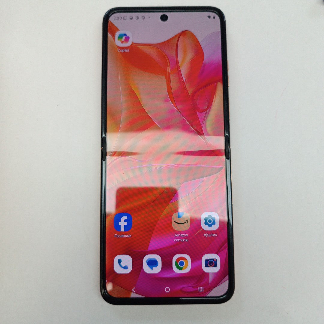 CELULAR MOTOROLA RAZR 50 ULTRA XT2451-3 (2024) 512 GB 12 GB RAM (SEMINUEVO)