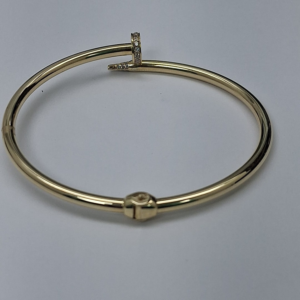 PULSERA CLAVO ORO 10K 5.8 (NUEVO)