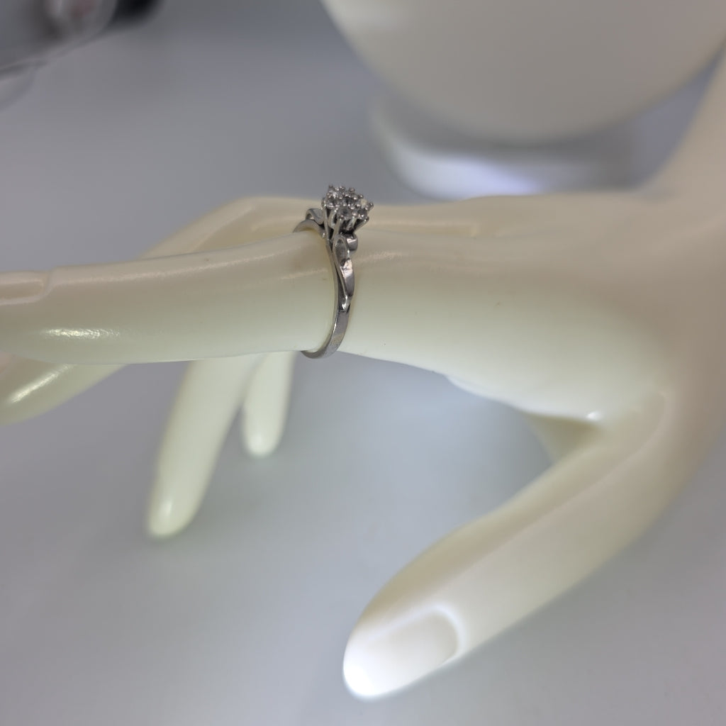 SOLITARIO ORO BLANCO 14 K 3.1 GRMS (SEMINUEVO)