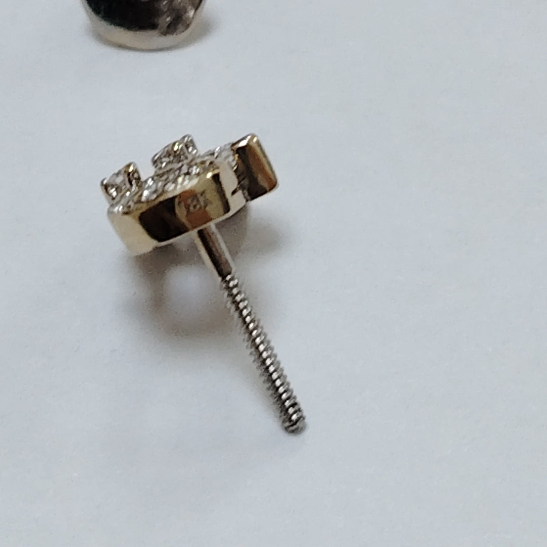 ARETES PAR ORO BLANCO 18 K 3,40 GRMS (SEMINUEVO)