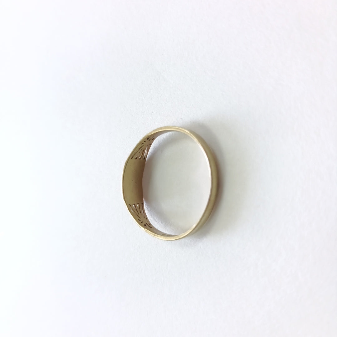 ANILLO DE GRADUACIÓN ORO 8 K 1,20 GRMS (SEMINUEVO)