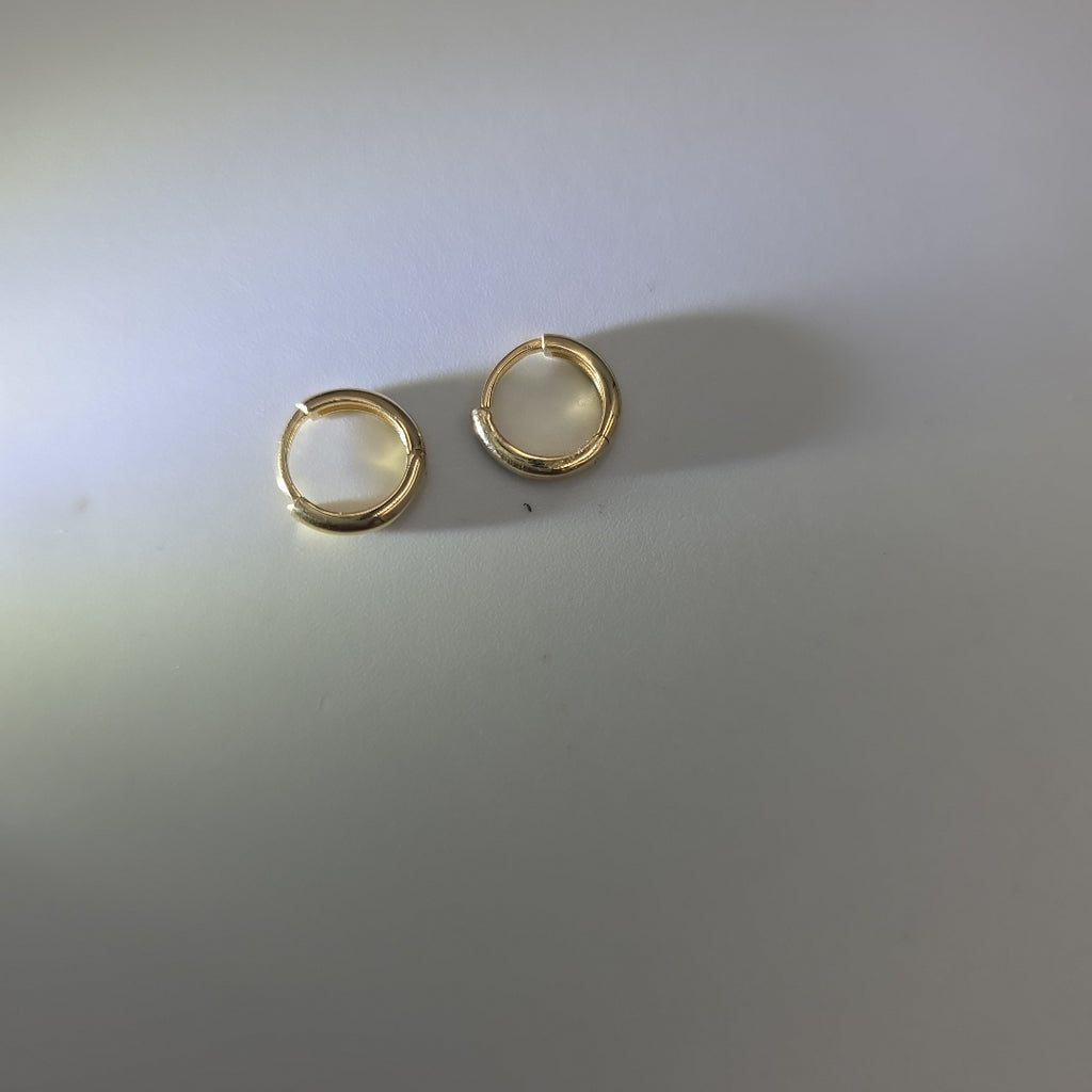 HUGGIES ORO 14K 1.1 (NUEVO)