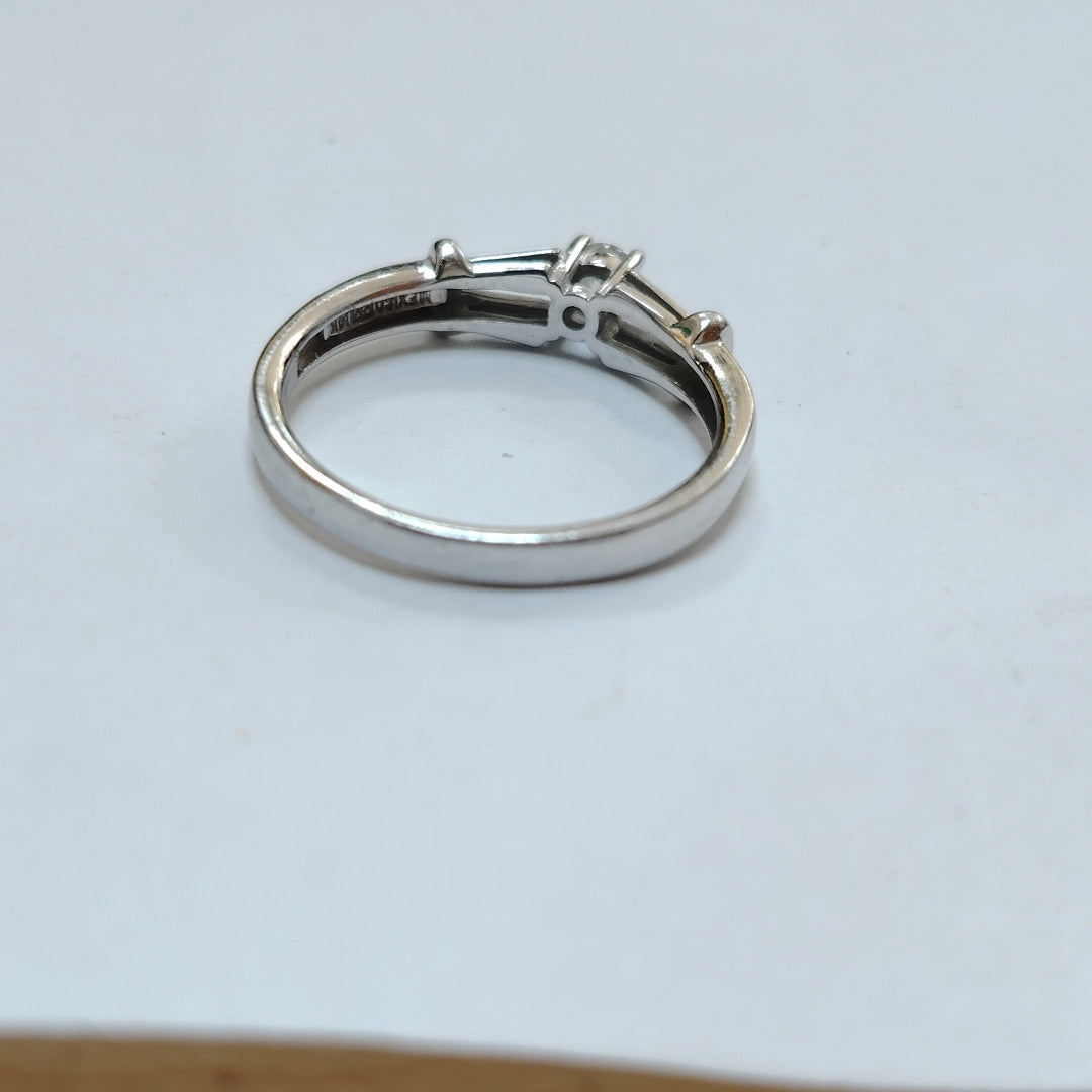 SOLITARIO ORO 14 K 2.6 GRMS (SEMINUEVO)