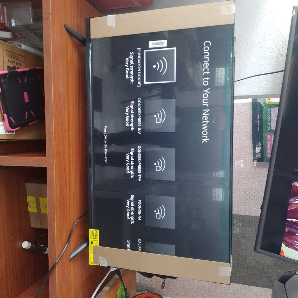 PANTALLA INSIGNIA NS-40F401NA26 40" LED FULL HD (SEMINUEVO)