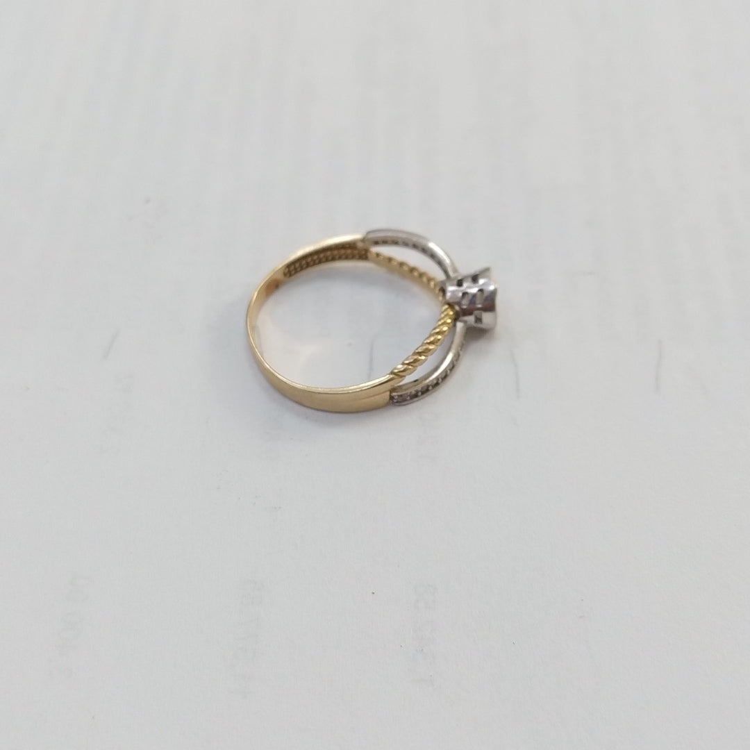 ANILLO, SOLITARIO ORO 10 K 2.1 GRMS (SEMINUEVO)