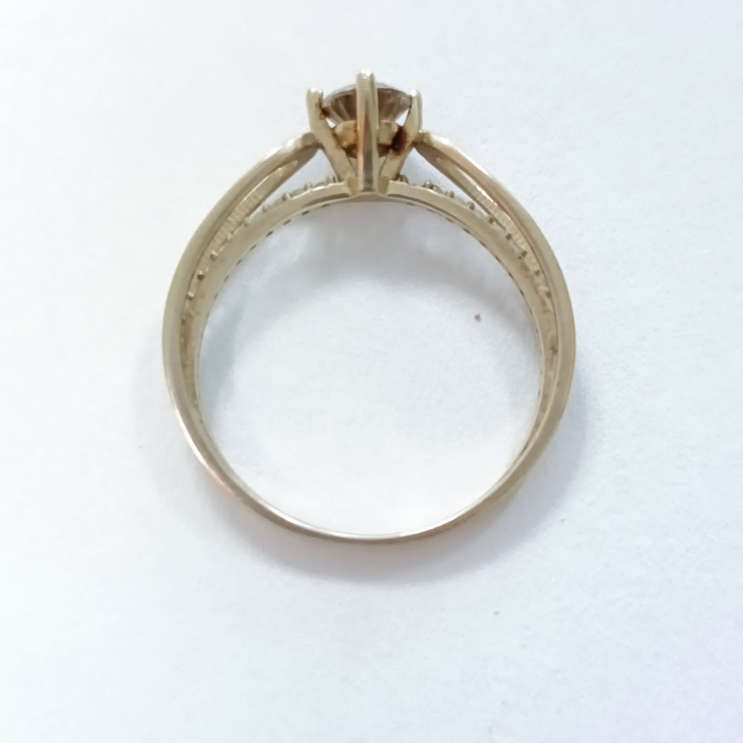 ANILLO, SOLITARIO ORO 10 K 2.1 GRMS (SEMINUEVO)
