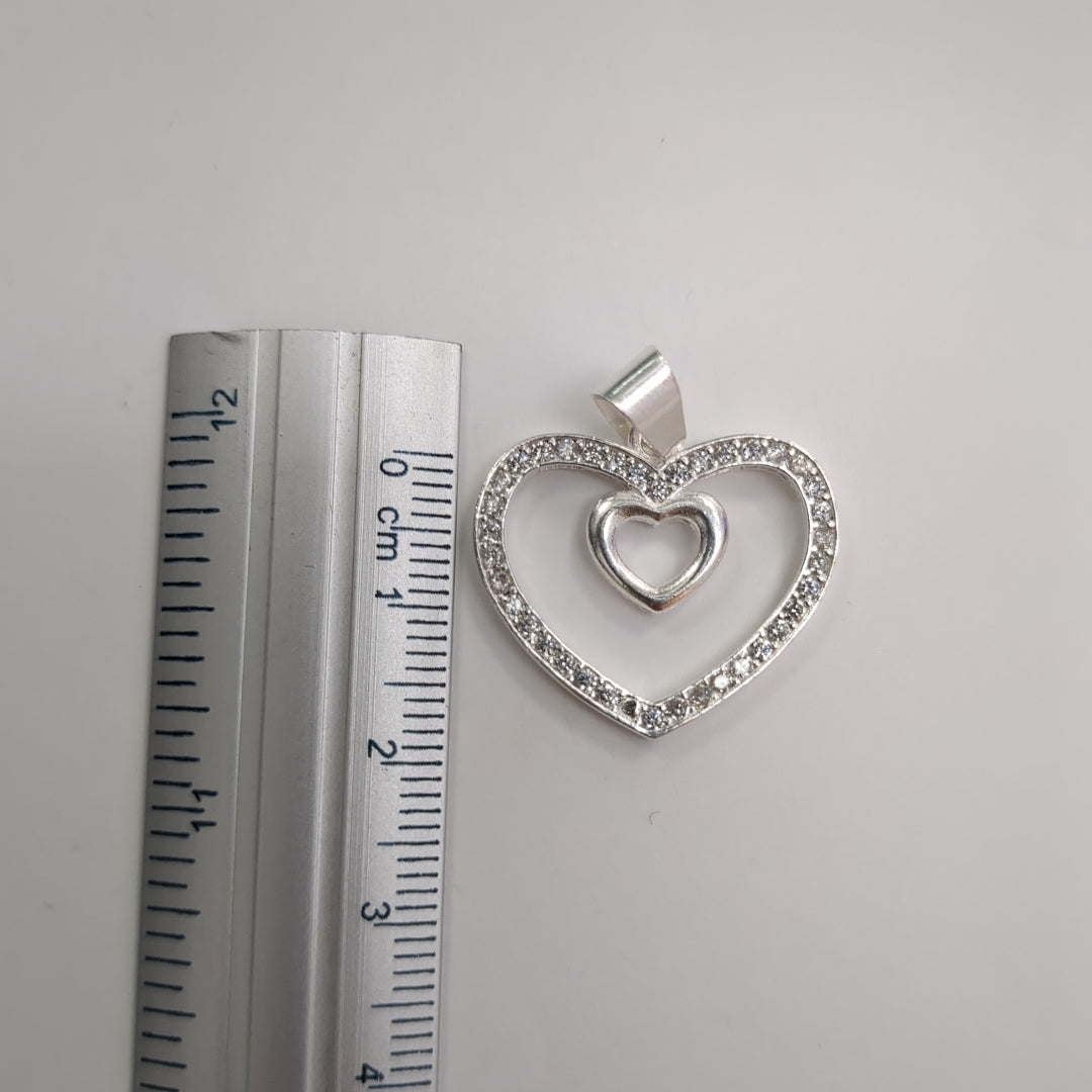 DIJE CORAZON C/CIRCONIAS PLATA .925 2.7 GR (NUEVO)