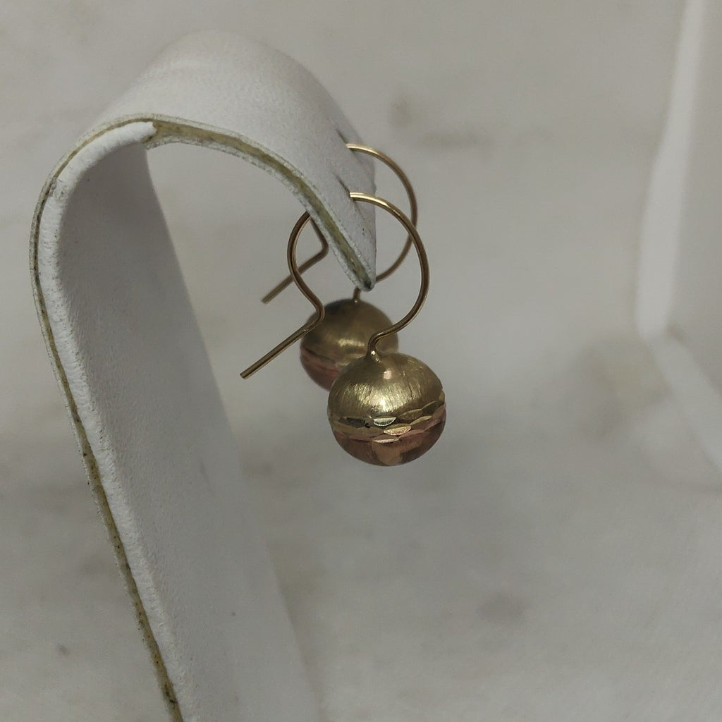 ARETES PAR ORO COMBINADO 10 K 3 GRMS (SEMINUEVO)