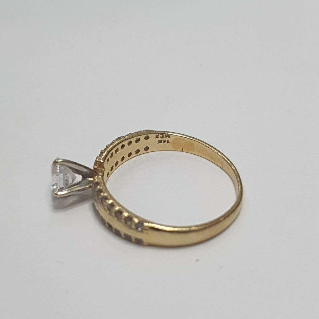 SOLITARIO ORO 14 K 2.3 GRMS (SEMINUEVO)