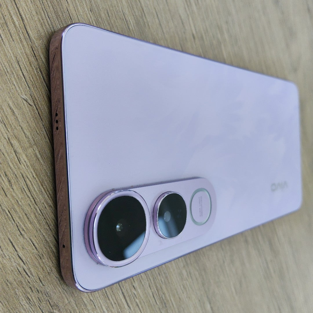CELULAR VIVO V50 LITE V2441 (2025) 256 GB 8 GB RAM (SEMINUEVO)