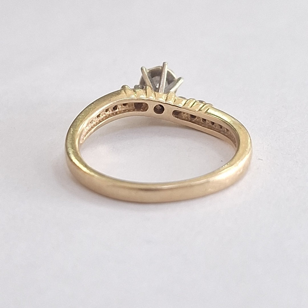 SOLITARIO ORO 14 K 3.4 GRMS (SEMINUEVO)