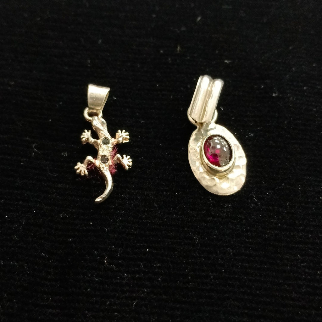 BROQUELES PAR, DIJE PLATA 3 GRMS (SEMINUEVO)