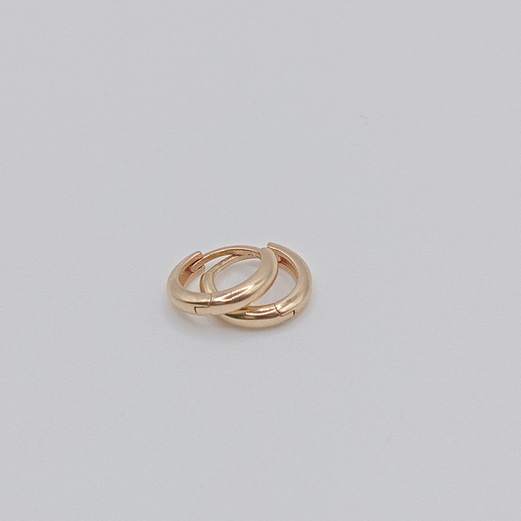 HUGGIES ORO 14K 1.1 (NUEVO)