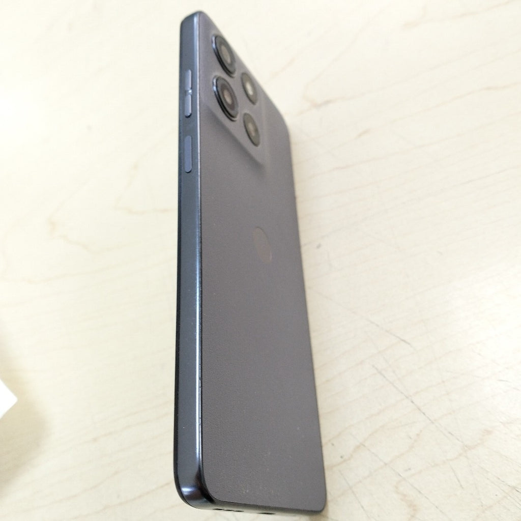 CELULAR MOTOROLA MOTO G15 XT2521-2 (2025) 256 GB 4 GB RAM (SEMINUEVO)