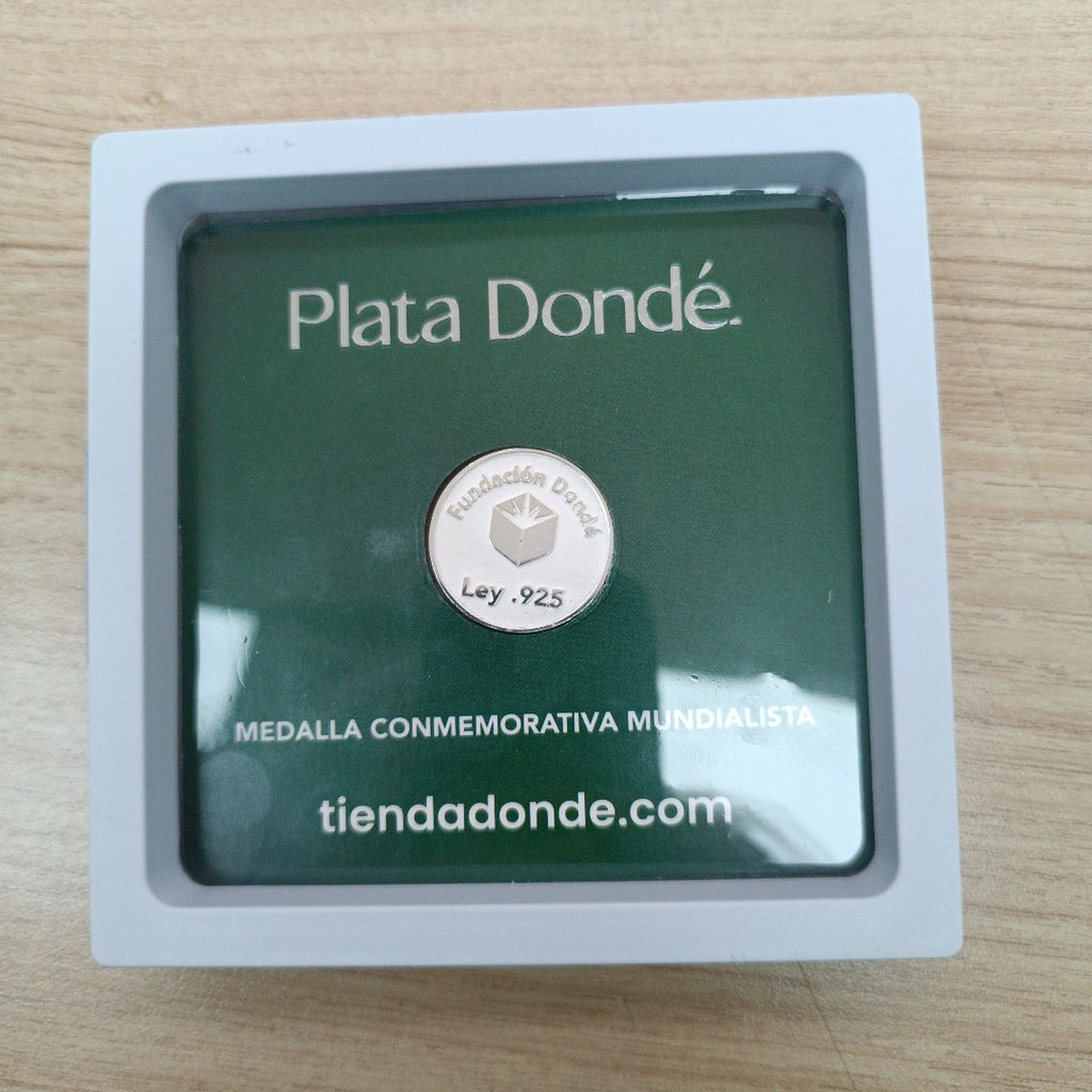 MEDALLA CONMEMORATIVA FRD FÚTBOL MOTIVO COLIBRI PLATA .925 8 GR (NUEVO)
