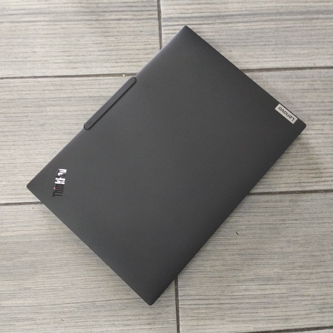 LAPTOP LENOVO THINKPAD T14 GEN 5 (2024) 1 TB SSD 32 GB RAM (SEMINUEVO)