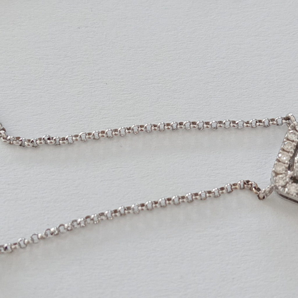 CADENA, DIJE ORO BLANCO 18 K 3.5 GRMS (SEMINUEVO)