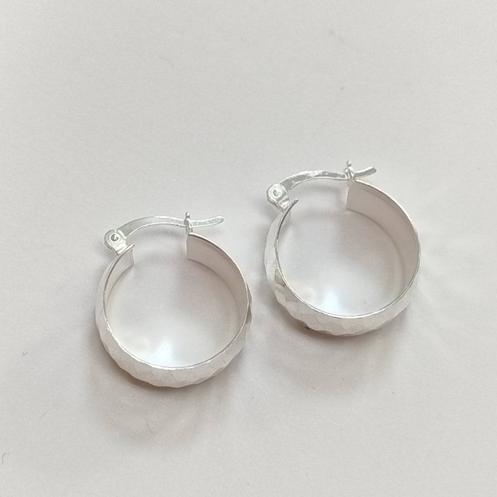 ARETES ARRACADAS FACETADAS PLATA .925 2.8 GR (NUEVO)