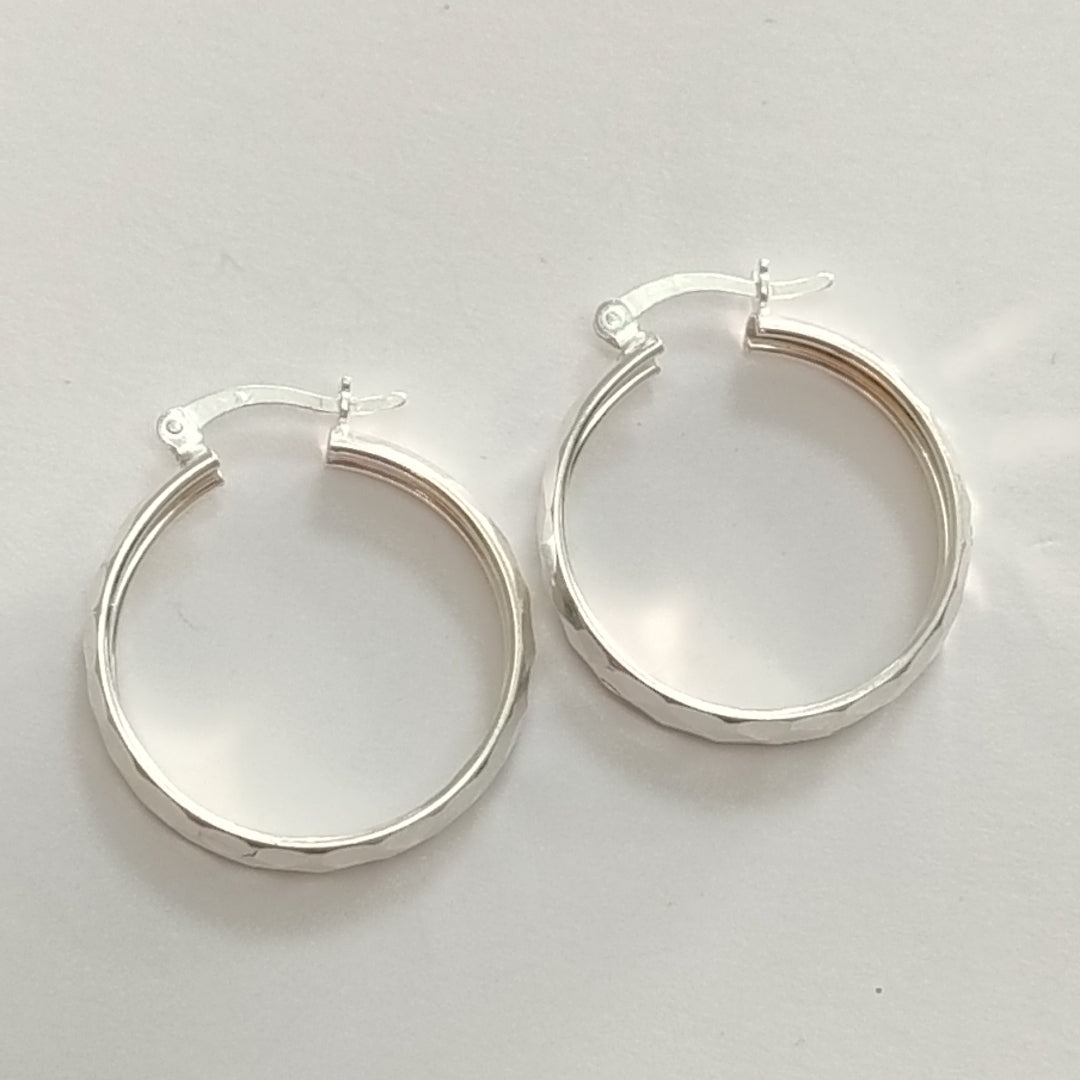 ARETES ARRACADAS FACETADAS PLATA .925 2.5 GR (NUEVO)