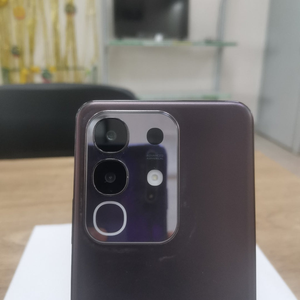 CELULAR VIVO Y29 V2434 (2025) 256 GB 8 GB RAM (SEMINUEVO)