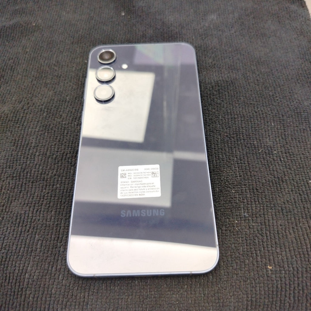 CELULAR SAMSUNG GALAXY A55 5G SM-A556E (2024) 256 GB 8 GB RAM (SEMINUEVO)