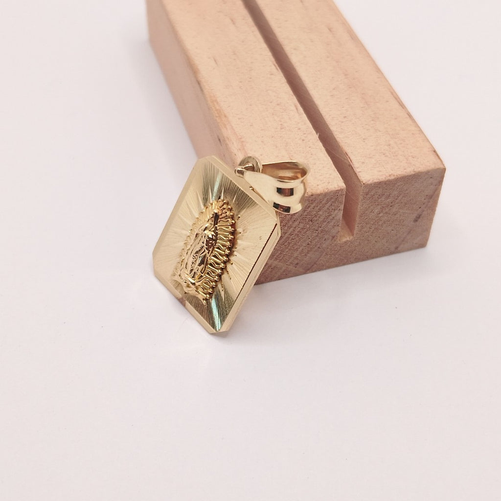 MEDALLA RELIGIOSA ORO 14 K 3.3 GRMS (SEMINUEVO)