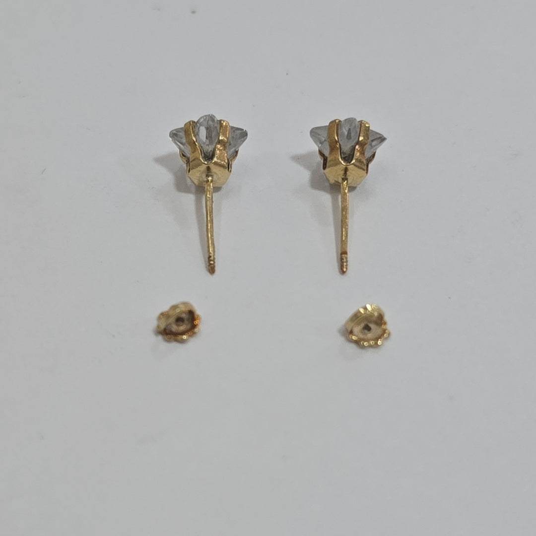 ARETES PAR ORO 14 K 0,90 GRMS (SEMINUEVO)