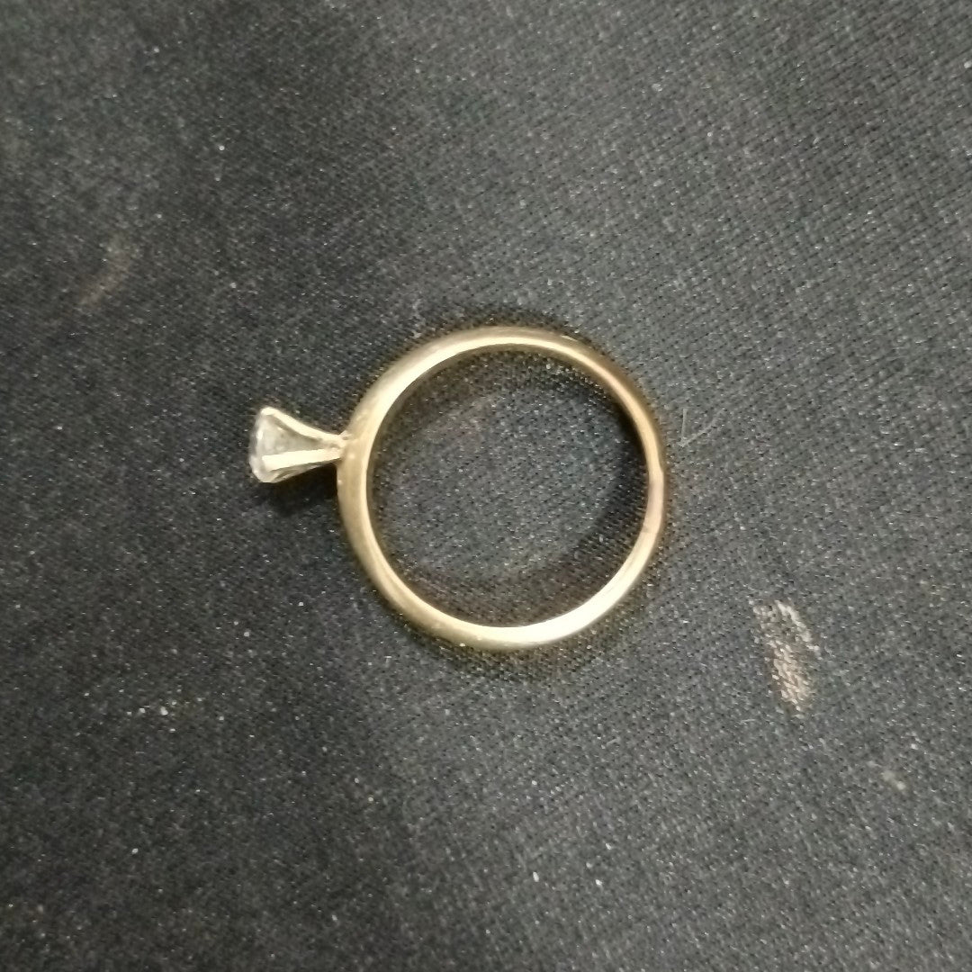 SOLITARIO ORO 14 K 3.8 GRMS (SEMINUEVO)