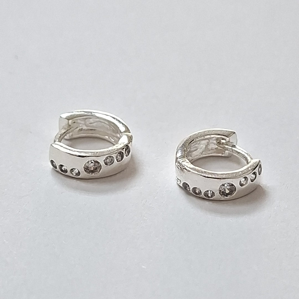 ARRACADAS C/CIRCONIAS PLATA .925 2.4 GR (NUEVO)