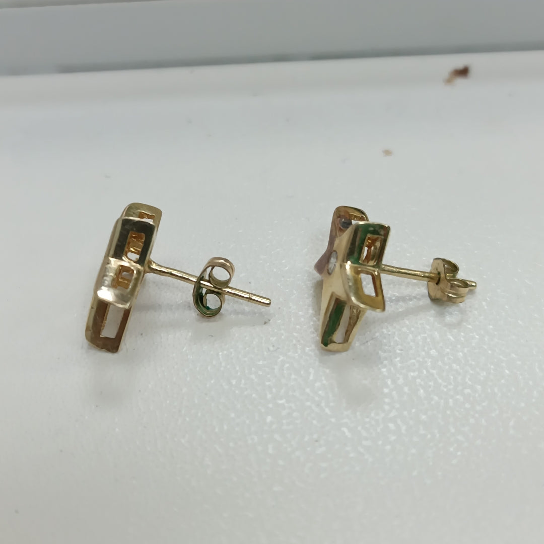 ARETES PAR ORO 14 K 2.8 GRMS (SEMINUEVO)