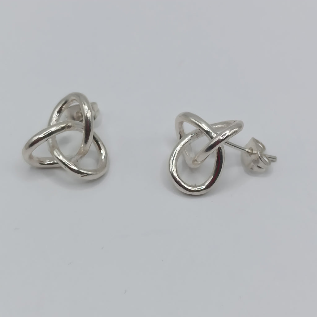 ARETES PAR PLATA 4.2 GRMS (SEMINUEVO)
