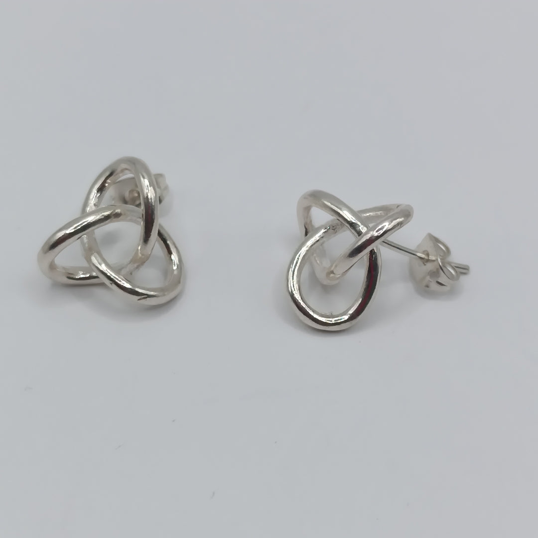 ARETES PAR PLATA 4.2 GRMS (SEMINUEVO)
